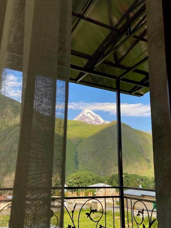 Ia'S Guest House Kazbegi Ngoại thất bức ảnh
