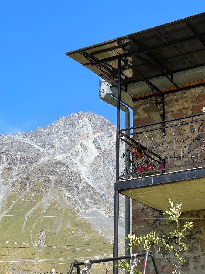Ia'S Guest House Kazbegi Ngoại thất bức ảnh