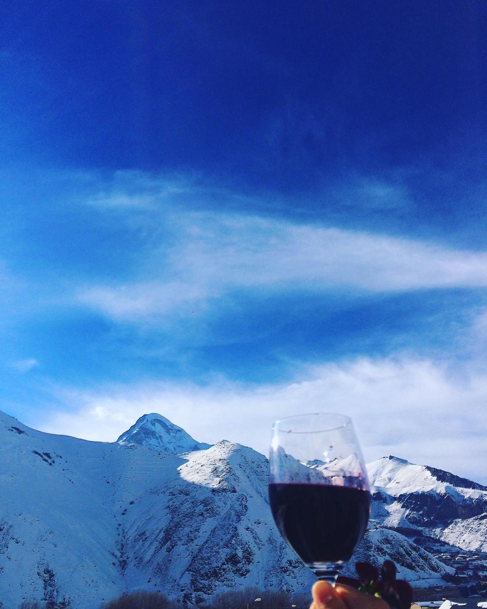 Ia'S Guest House Kazbegi Ngoại thất bức ảnh