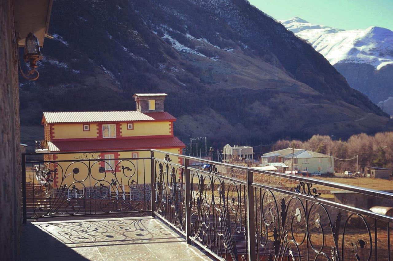 Ia'S Guest House Kazbegi Ngoại thất bức ảnh