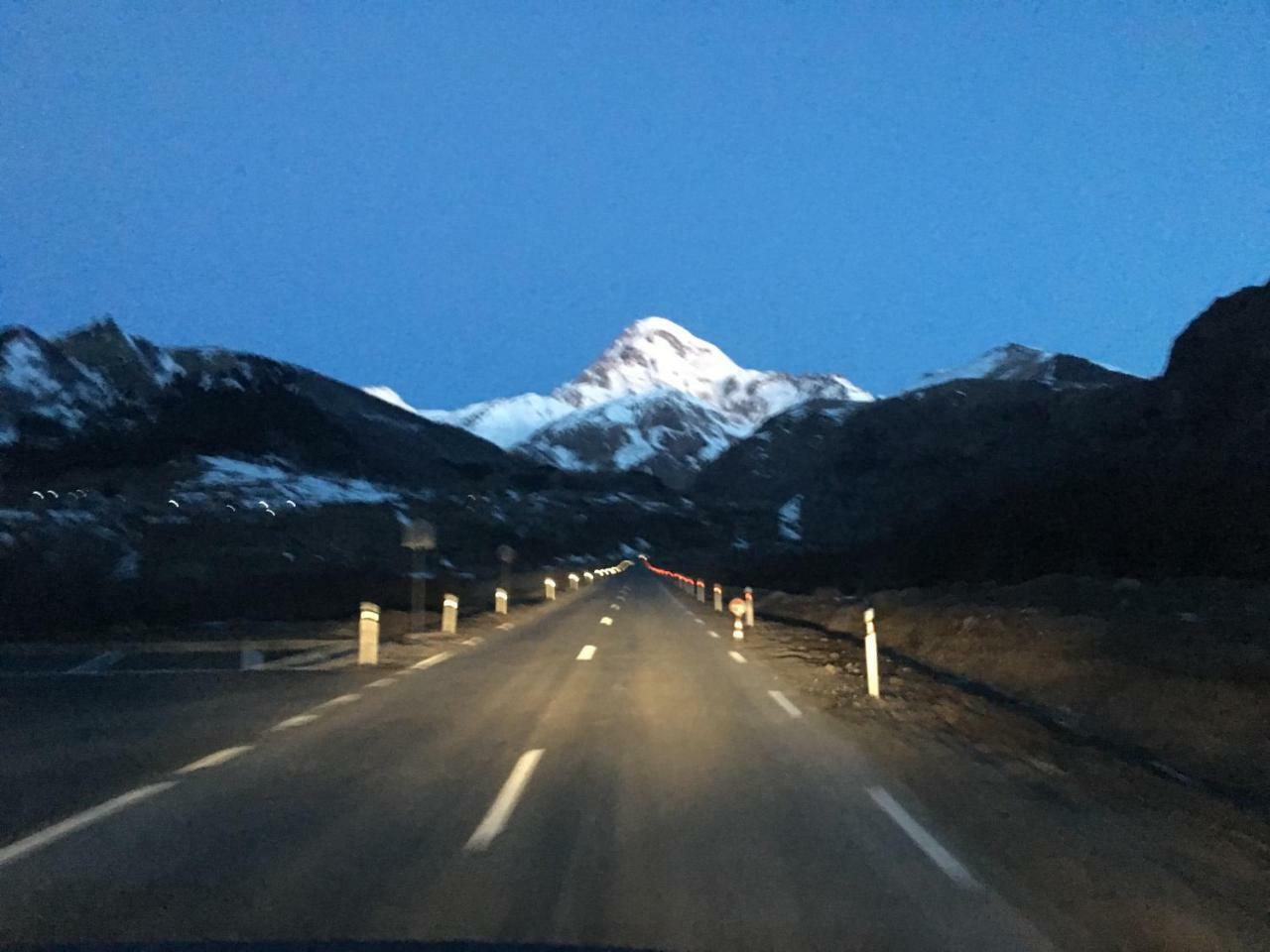 Ia'S Guest House Kazbegi Ngoại thất bức ảnh